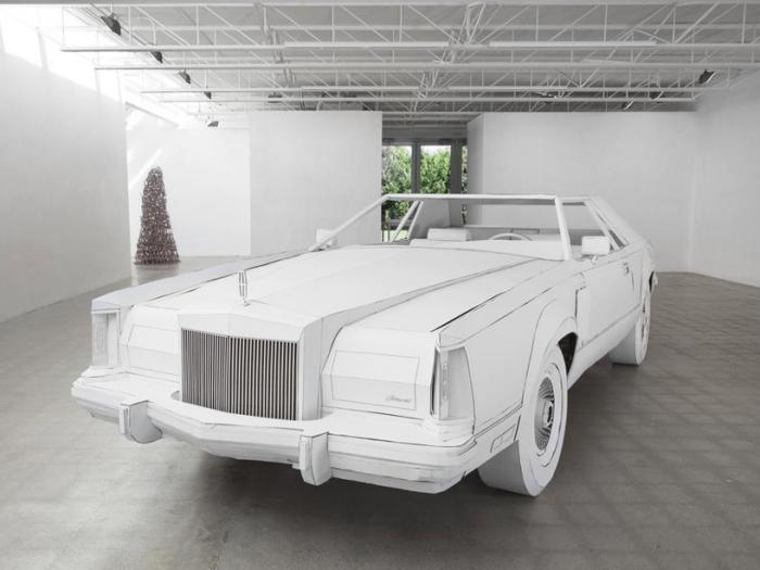 Шеннон Гофф воссоздал дедовский Lincoln Continental 1979 года из картона