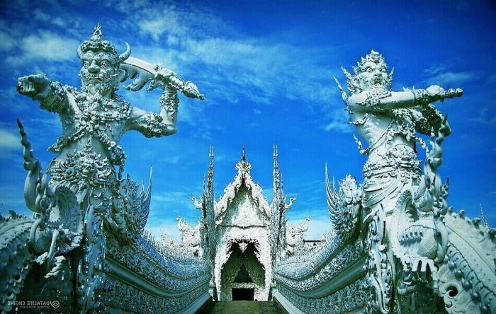 Таиландский «Белый храм» — одно из самых красивых строений современной архитектуры.