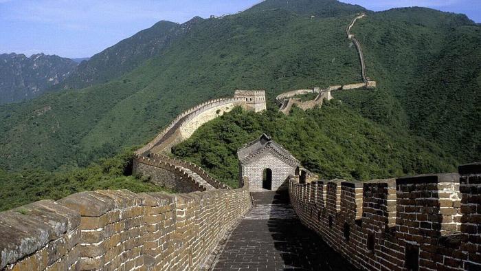 Великая Китайская стена — самое грандиозное строение на планете