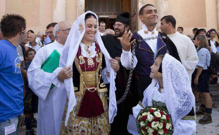 Сардиния - свадебный наряд