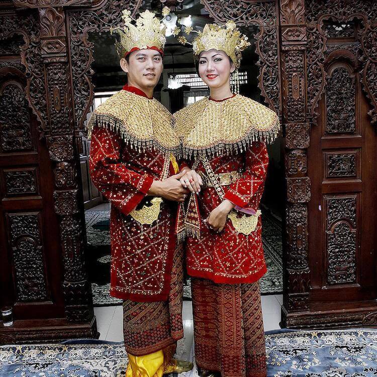 Индонезия свадебный наряд