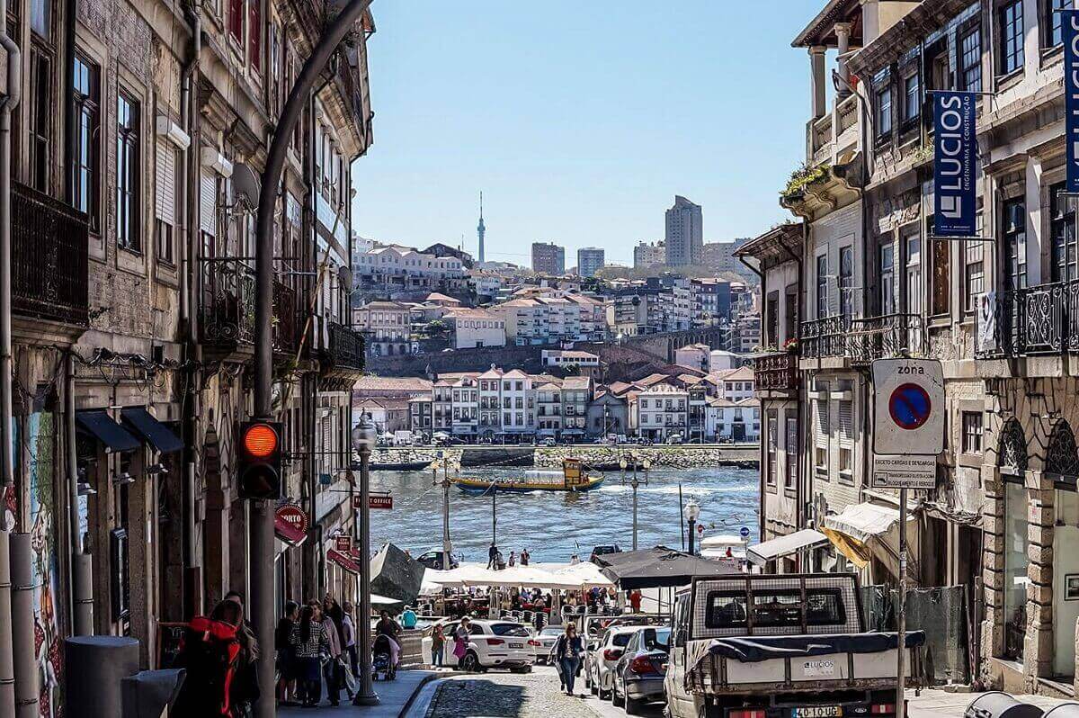 Город Порту в Португалии