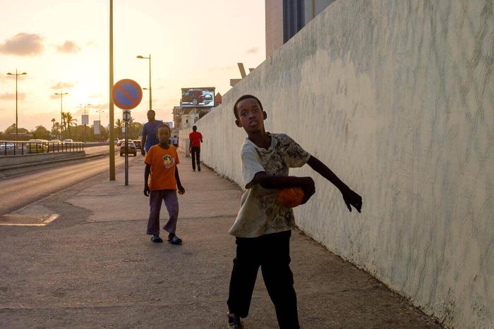 Mangi fi – уличные фото Сенегала от Камиллы Феррари