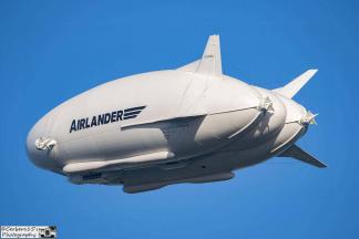 Гибридный самолет Airlander 10 снова взлетел в небо
