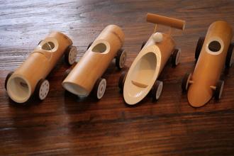 Компания «Сделано из бамбука» выпустила игрушечные машинки ручной работы с использованием экологически чистых материалов