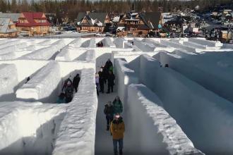 Самый огромный лабиринт из снега расположен в Польше