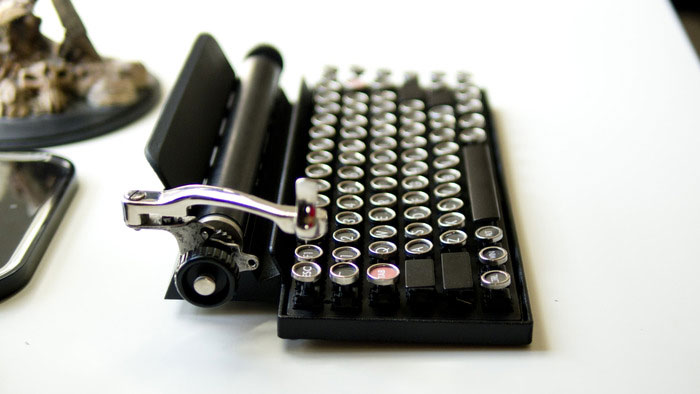 Как превратить винтажную пишущую машинку в клавиатуру. Фото № 2