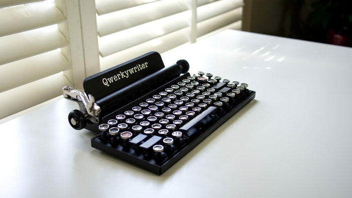 Как превратить винтажную пишущую машинку в клавиатуру. Фото № 7