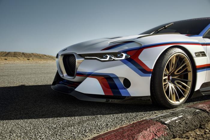 BMW 3.0 CSL Hommage R: отдавая дань величайшим автомобилям