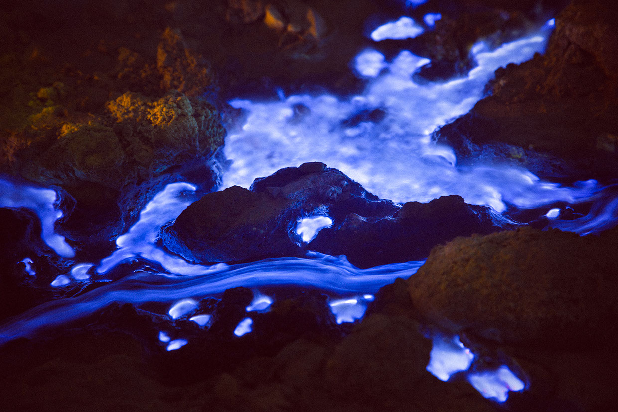извержение кратера,сера, поток, голубой цвет. Фото № 4