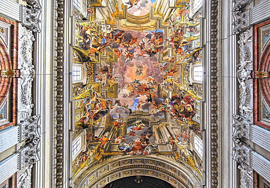 Красота потолков церквей Рима. Фото № 2