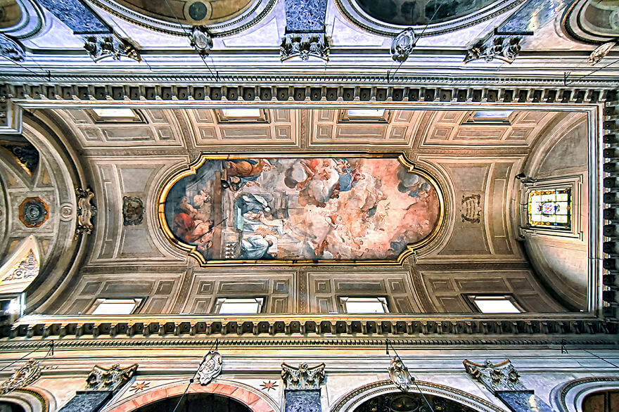 Красота потолков церквей Рима. Фото № 5