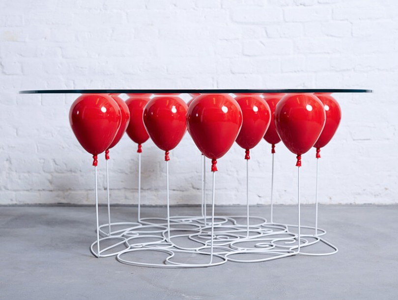 Необычный журнальный столик из воздушных шаров. Фото № 1
