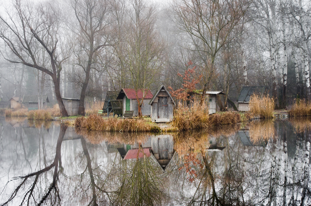 отражение в воде, рыбацкая деревня, брошенные деревни, рыбацкий поселок, фото № 1