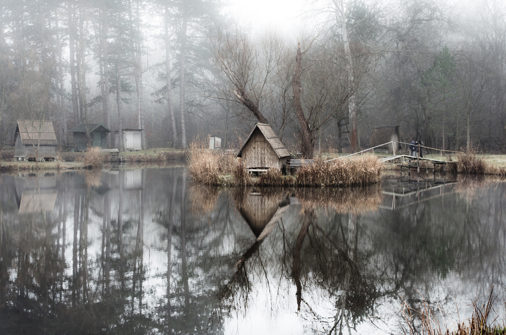 отражение в воде, рыбацкая деревня, брошенные деревни, рыбацкий поселок, фото № 10
