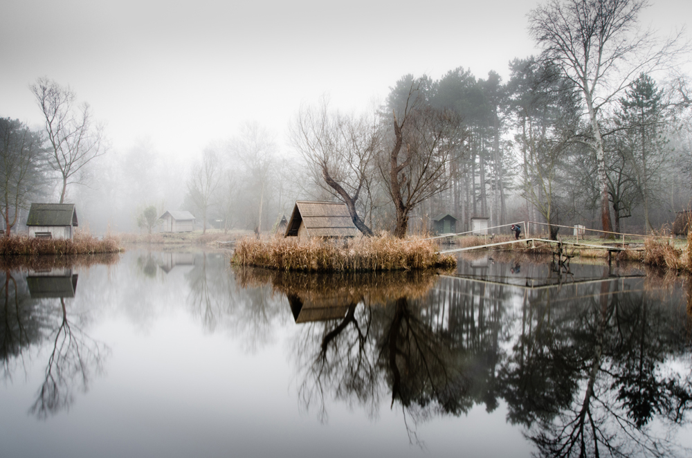 отражение в воде, рыбацкая деревня, брошенные деревни, рыбацкий поселок, фото № 8