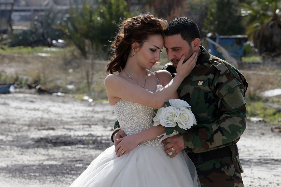 война в Сирии, свадебная фотография, руины города, фото № 5