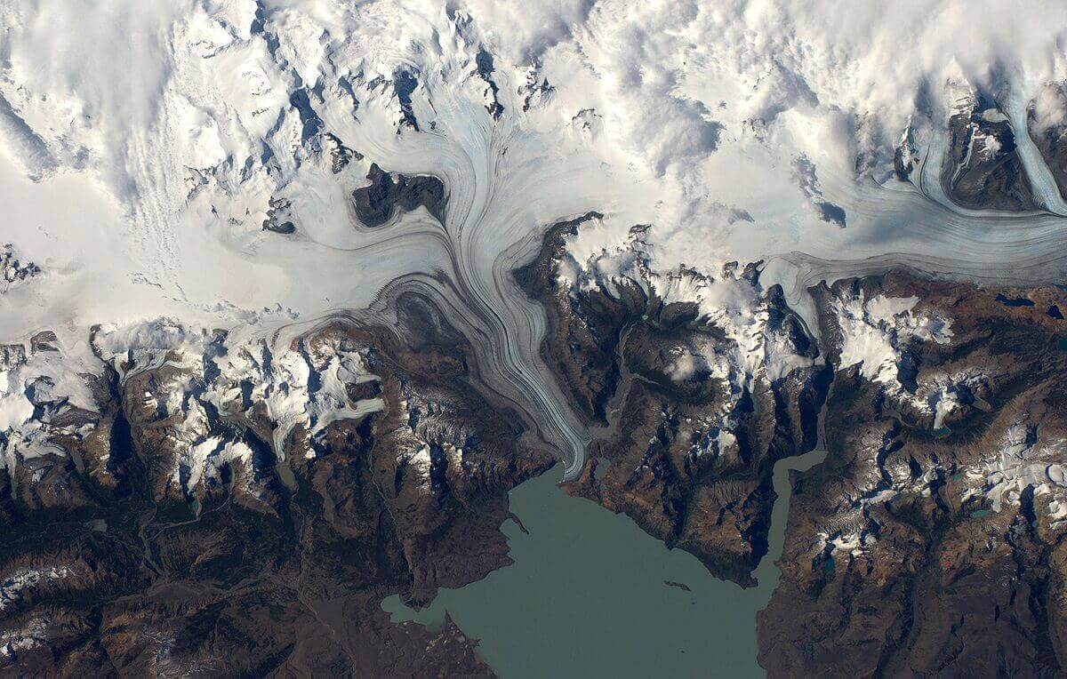 Ледяное поле в Южной Патагонии. Фото сделано над озером Вьедма.