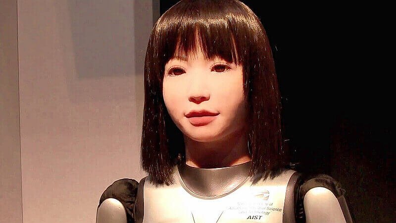 девушка-робот HRP-4C по имени Миим