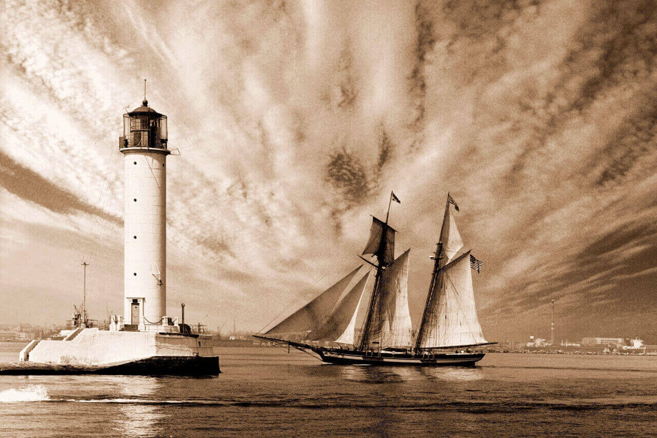 море маяк корабль