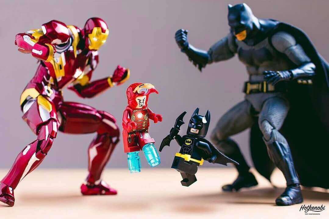 бой миникопий - Batman vs Ironman