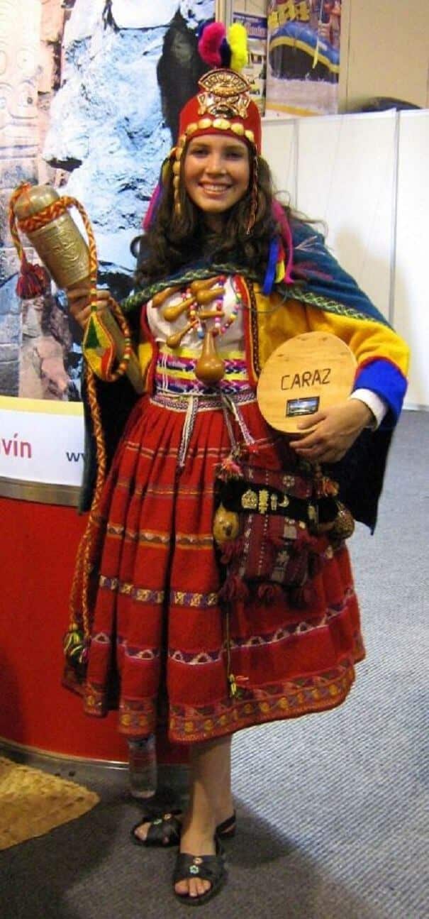 женщины в традиционных костюмах, Перу, фото 5