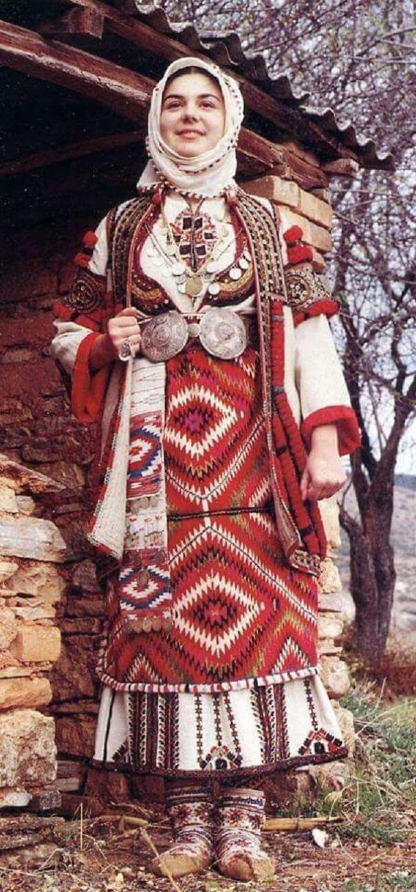 женщины в традиционных костюмах, Венгрия, фото 19