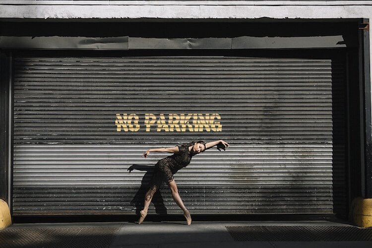 Танцоры балета на городских улицах, фото 2