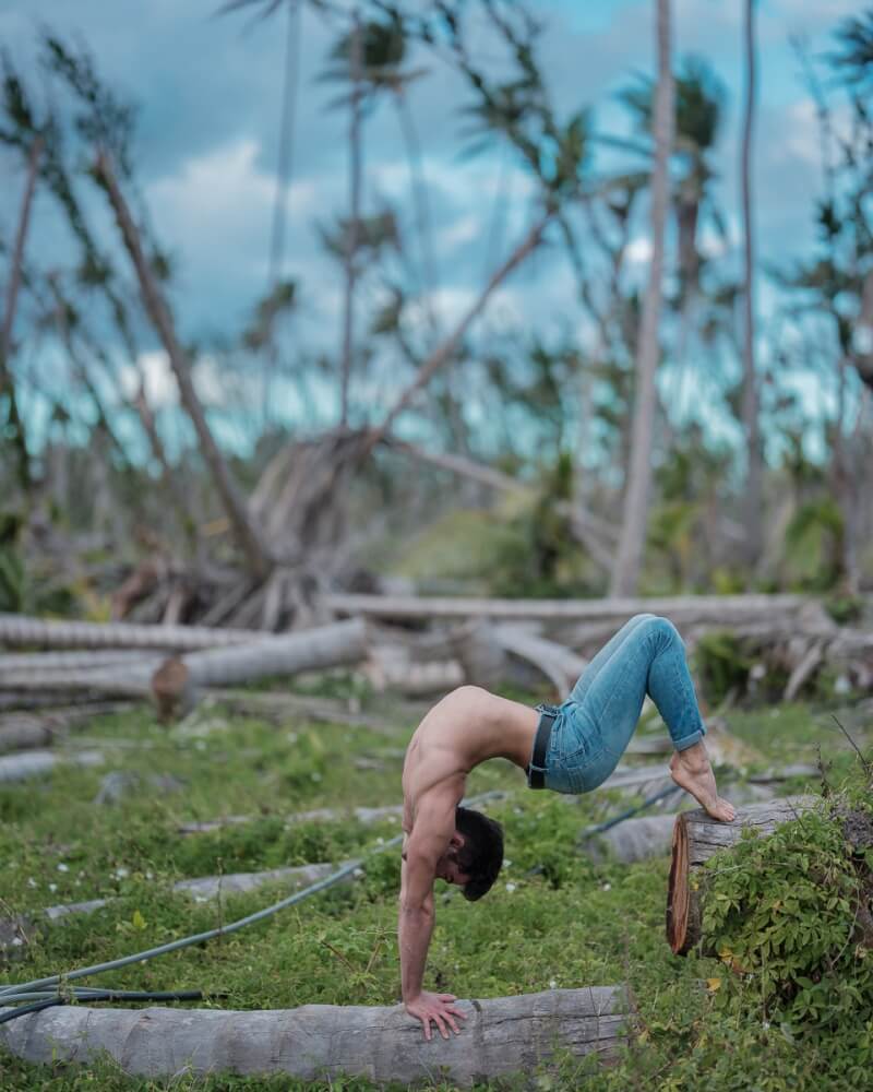 фотографии танцоров на фоне разрушений в Пуэрто-Рико, ураган Мария, фото 11