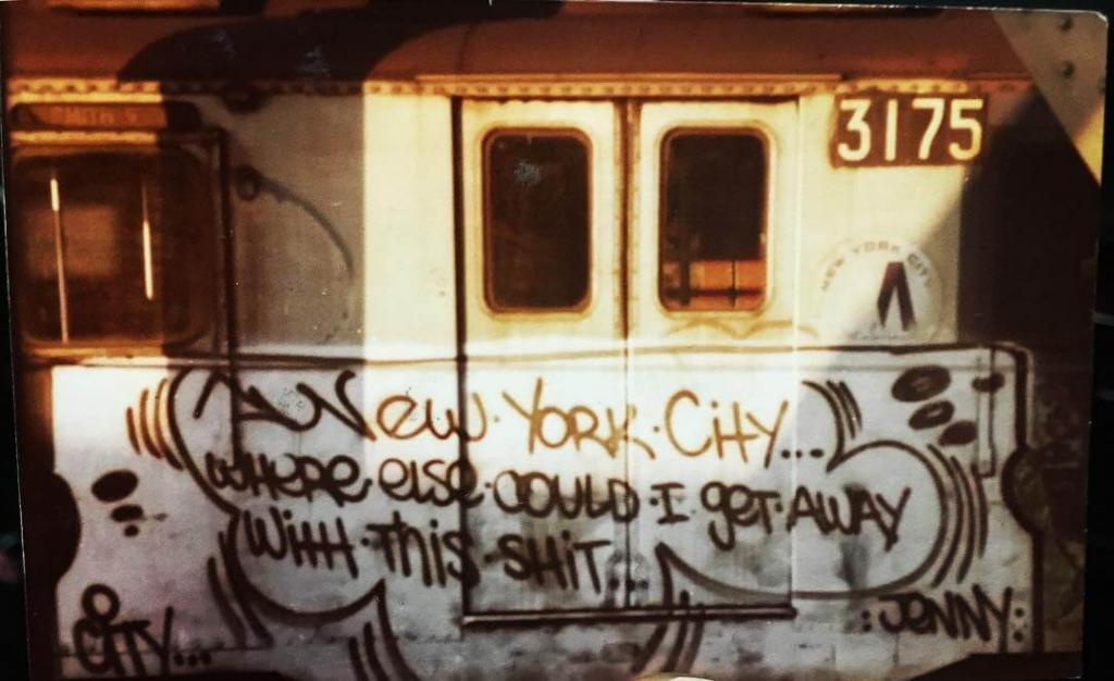 «Нью-Йоркское состояние души» (A New York state of mind). Маршрут F. Смит-стрит — Девятая улица. Бруклин. 1980.